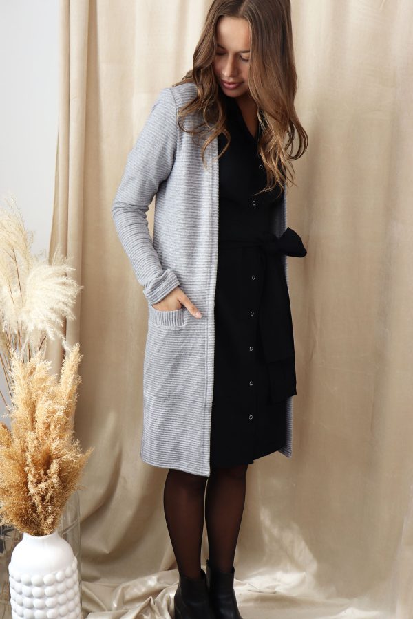 cardigan-veste-longue-grise-femme-boutique-ville-de-quebec-vetement-fait-au-quebec-marilou-design