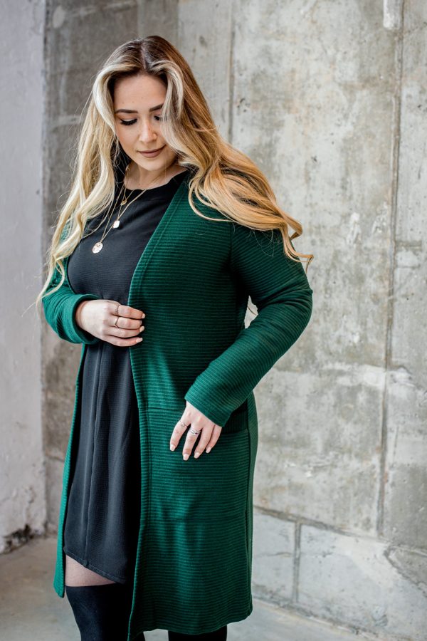 cardigan-long-chemise-noir-pour-femme-vetement-designer-quebecois-boutique-en-ligne-made-in-canada-marilou-design