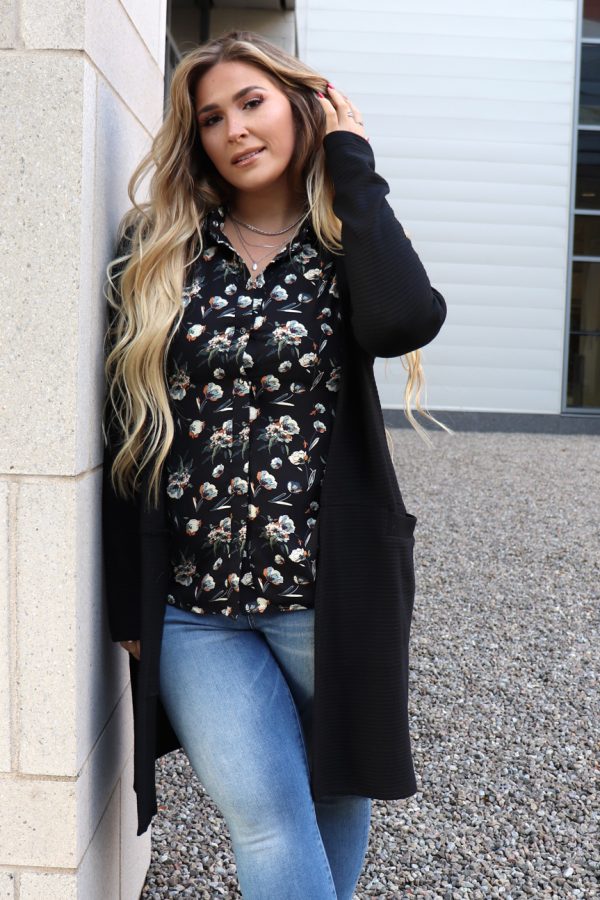cardigan-noir-for-woman-vest-chic-comfy-longues-sleeves-with-pocket-sweater-for-woman-made-in-canada-marilou-design-a