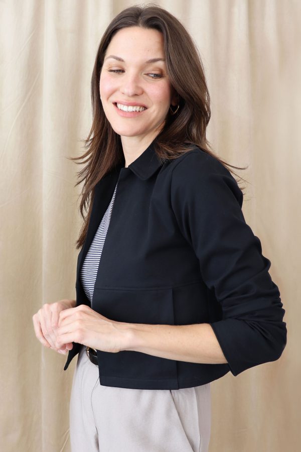 veste-noire-coton-organic-fait-au-quebec-boutique-vetement-femme-marilou-design