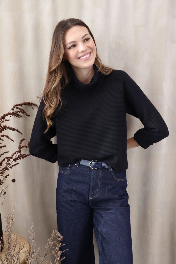 pull-crop-top-noir-fait-au-quebec-marilou-design
